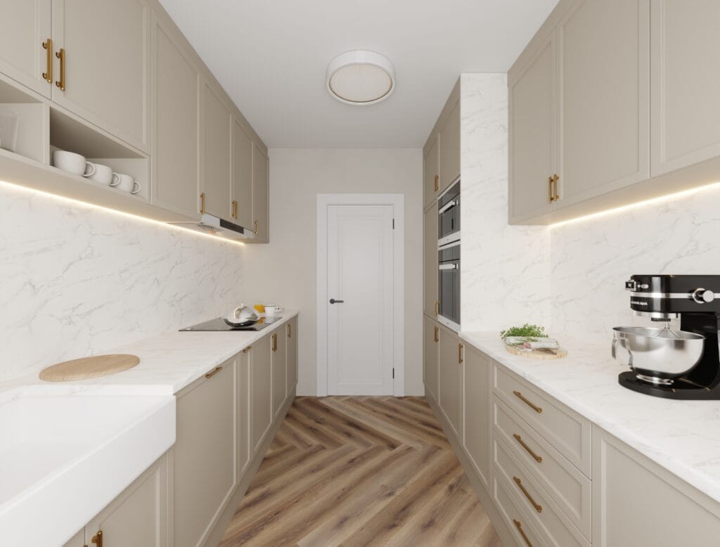 Contemporary U-shaped kitchen with clean design and wooden flooring – Intervibe Studio